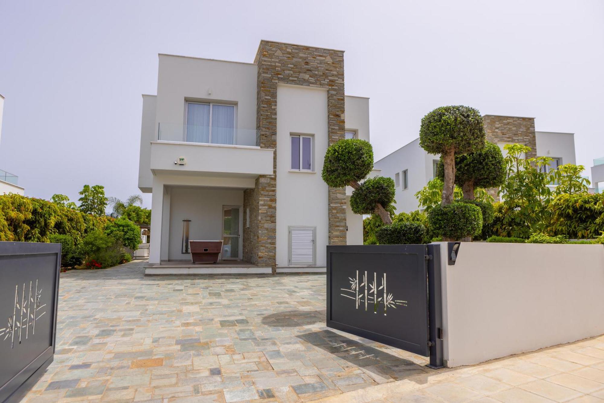 Green Heaven Villa 3 Protaras Bagian luar foto